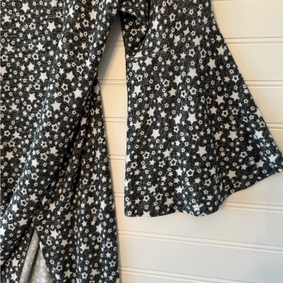 Grace gray & white women’s sweater. Size 1X - Picture 4 of 6